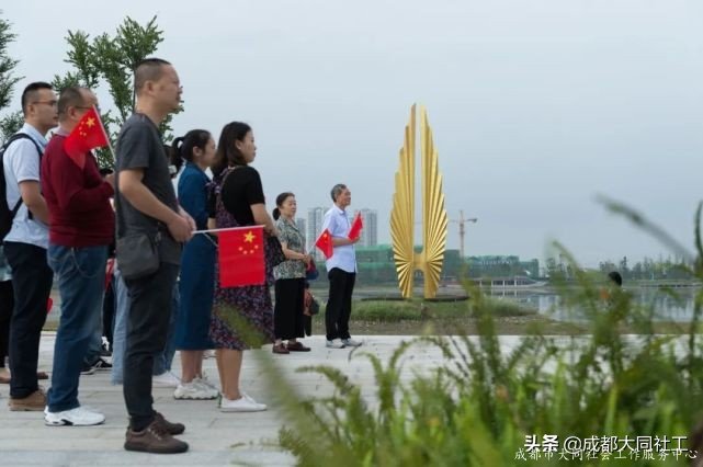 党建引领丨双小柏与你一起乘风破浪走过的2020