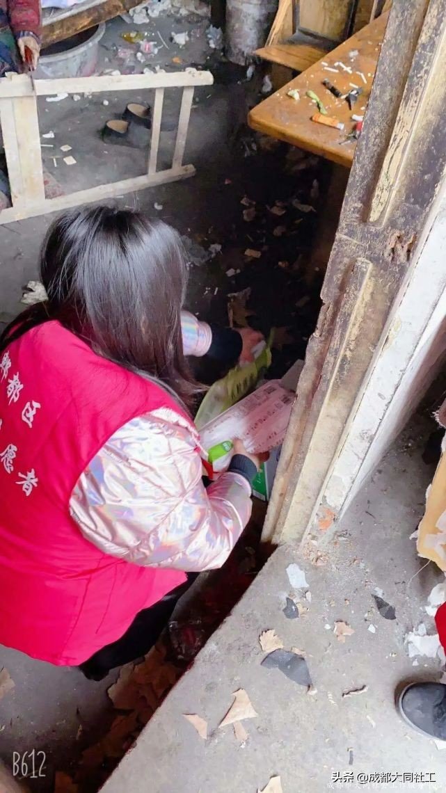 活动回顾｜小手牵大手，童暖老人心