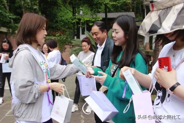 梦享书院 党群同行 | 902米的高山！你们说“征服”就“征服”了
