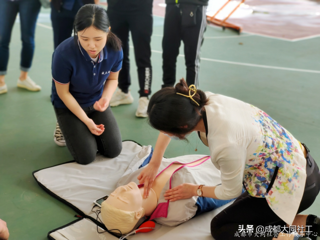 「活动回顾」“关爱生命，救在身边”应急救援、救护培训