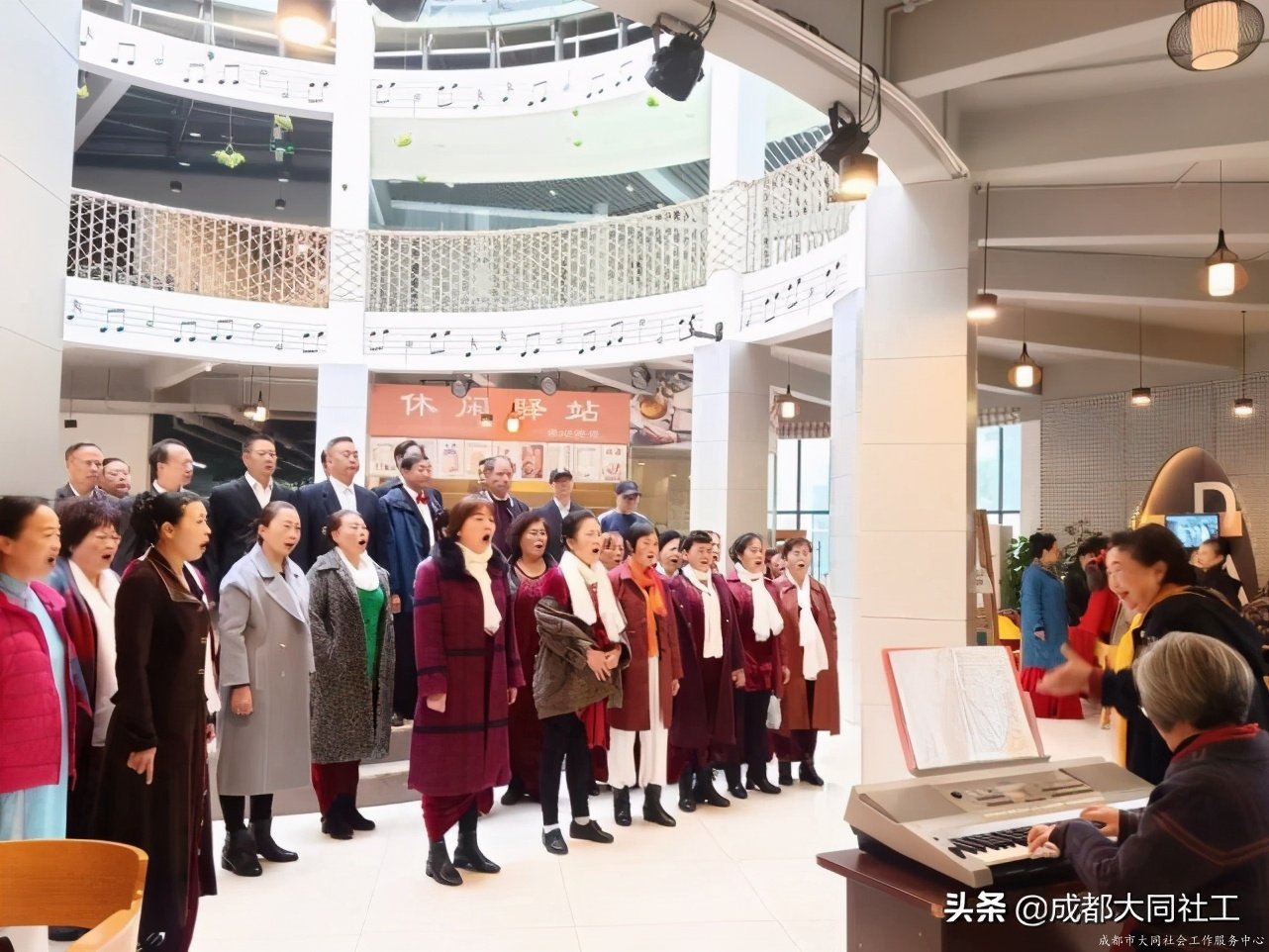 “音乐府河”社区文化场景营造-府河枼伯和合唱艺术团联谊演出