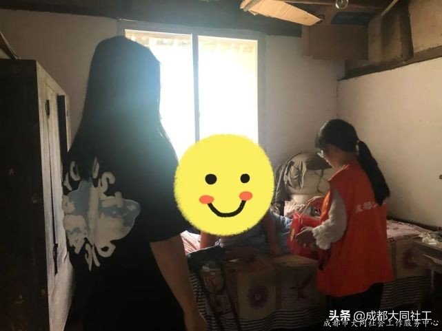 红光街道关爱援助站开展“爱在红光，浓情中秋”主题活动